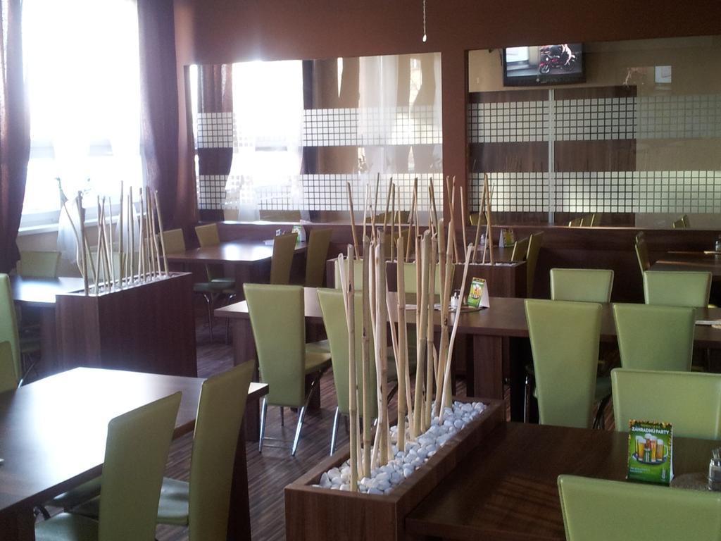 City Building Saca Екстер'єр фото