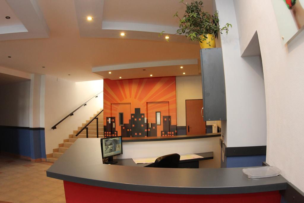 City Building Saca Екстер'єр фото
